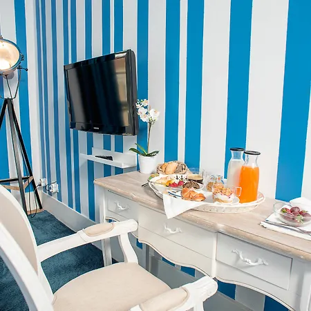 Passport Hotel 2*
